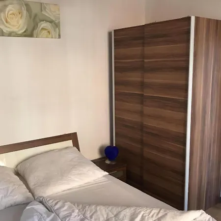 Fuer Zwei Personen Im Erdgeschoss By Interhome Nesse